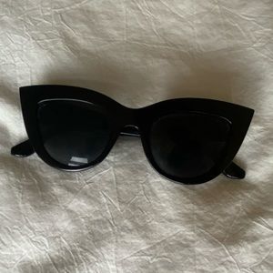 Black Retro Cat Eye Sunglasses